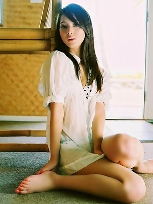 Gorgeous and playful asian babe exhibits her beautiful body